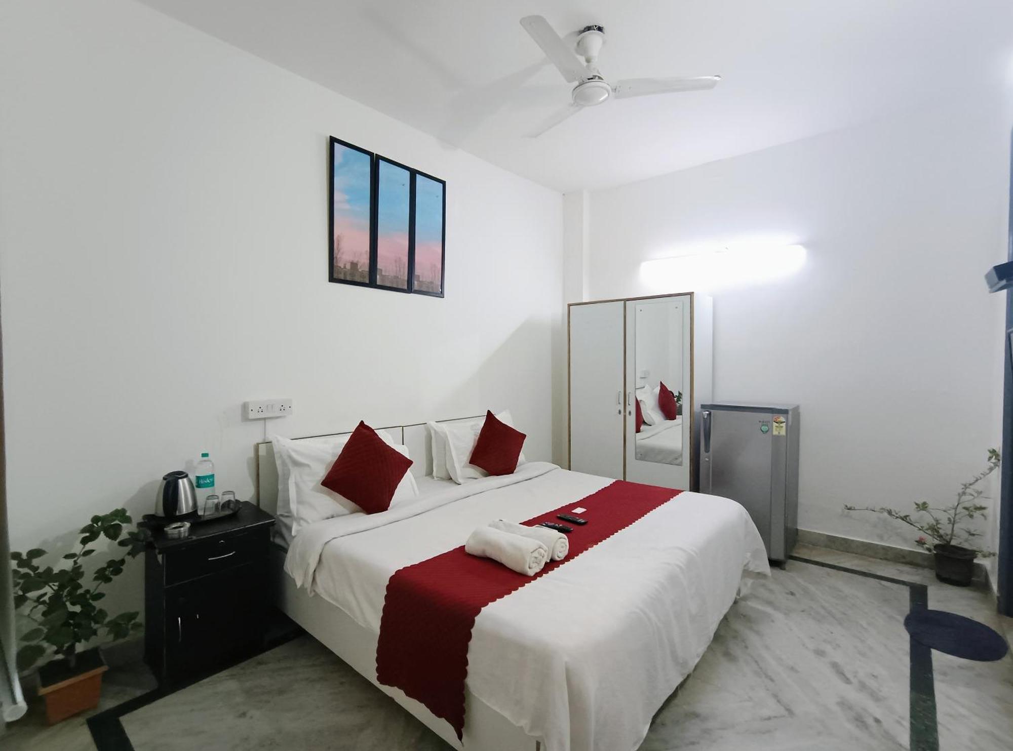 Hotel Hauz Khas Fort View Нью-Делі Екстер'єр фото