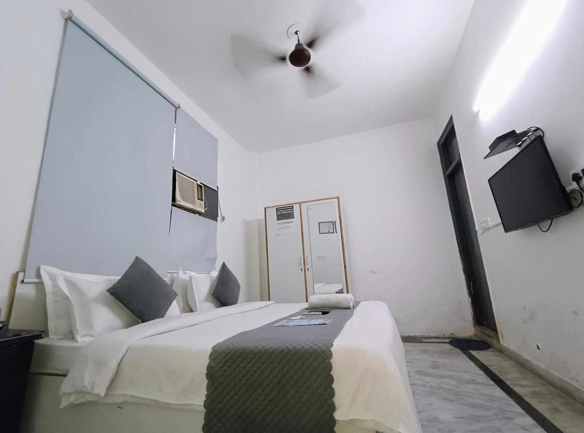 Hotel Hauz Khas Fort View Нью-Делі Екстер'єр фото