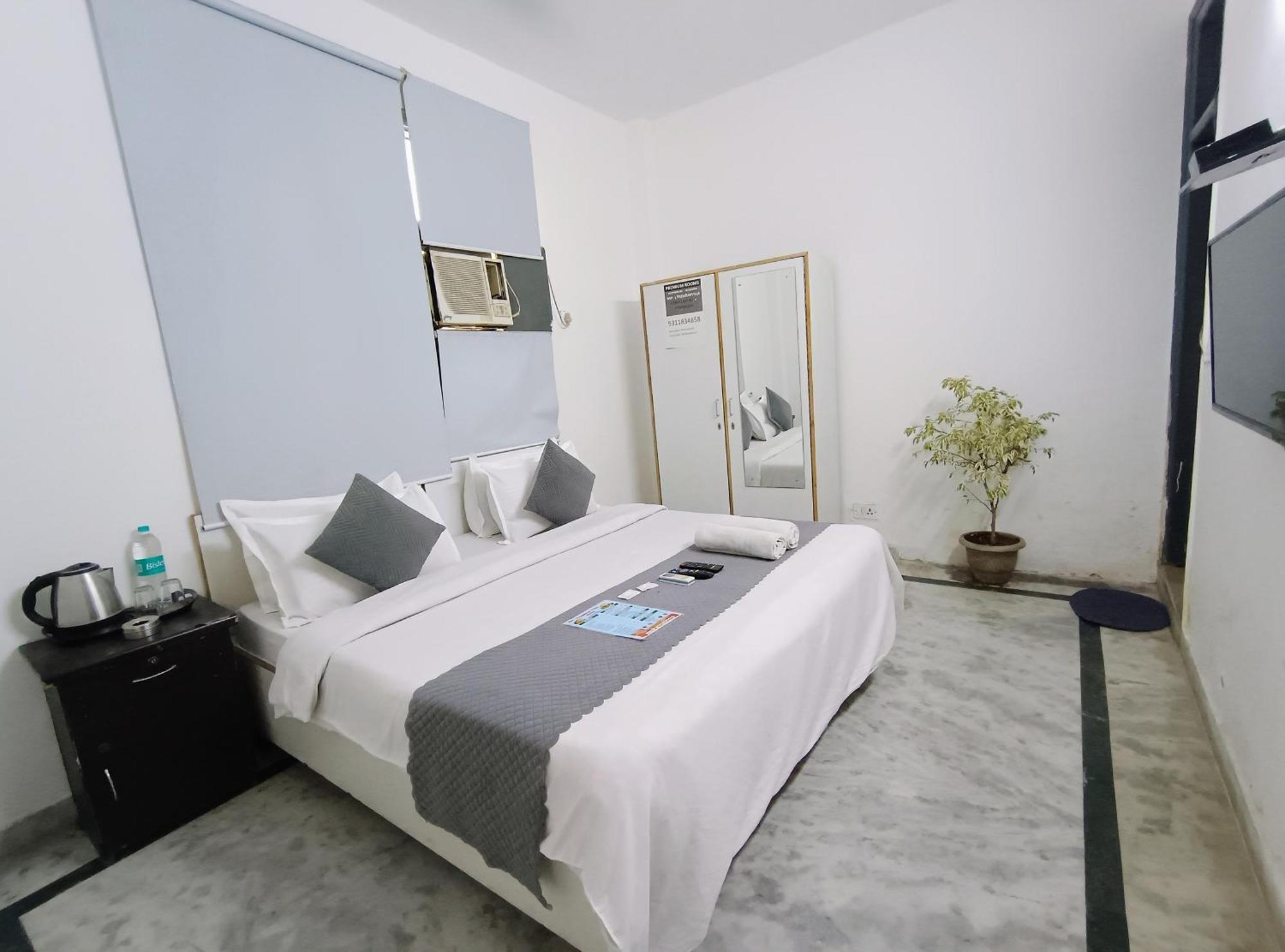 Hotel Hauz Khas Fort View Нью-Делі Екстер'єр фото