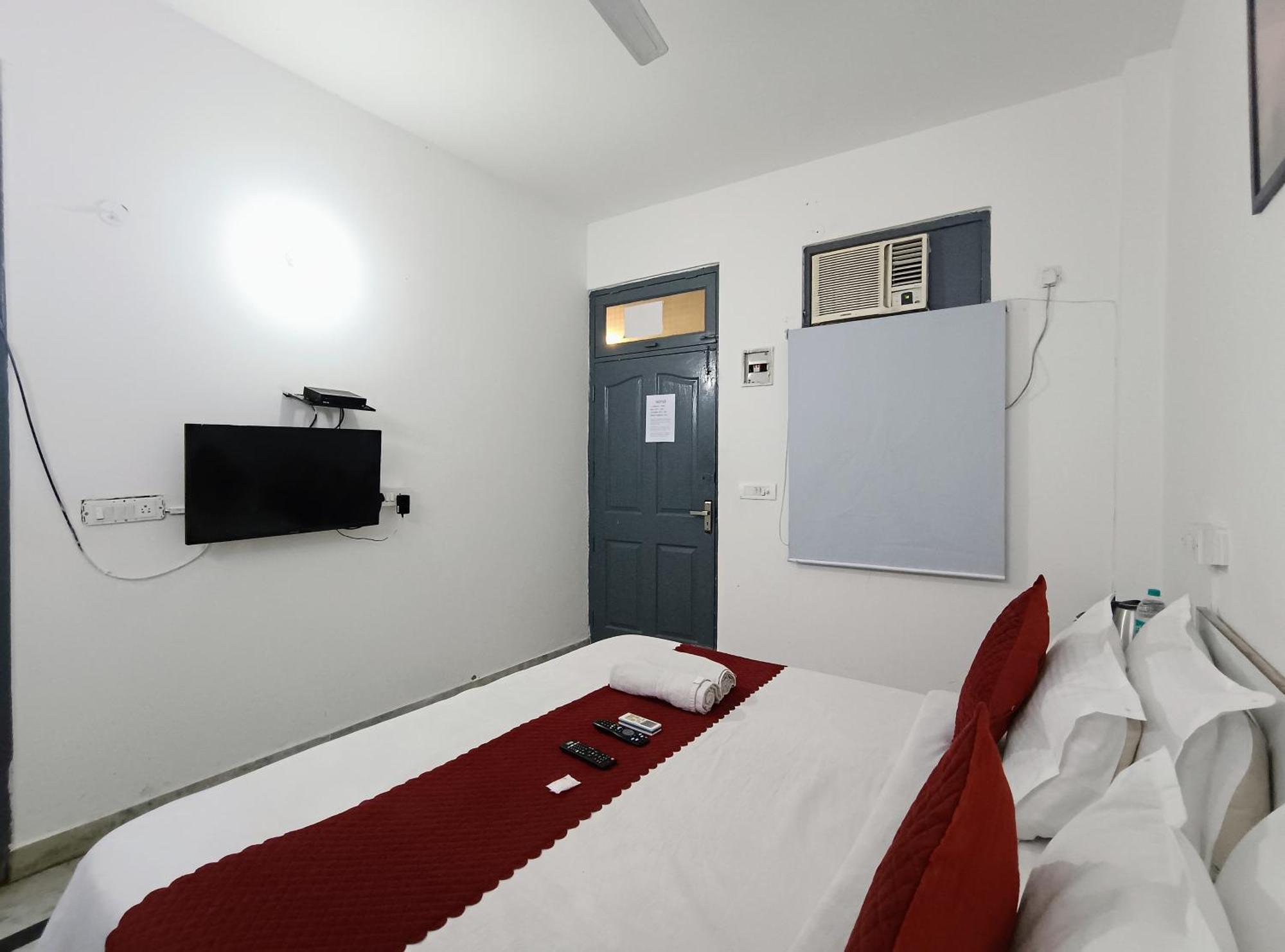 Hotel Hauz Khas Fort View Нью-Делі Екстер'єр фото