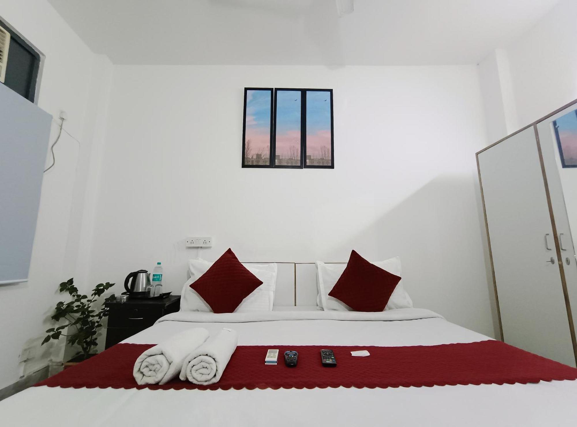 Hotel Hauz Khas Fort View Нью-Делі Екстер'єр фото