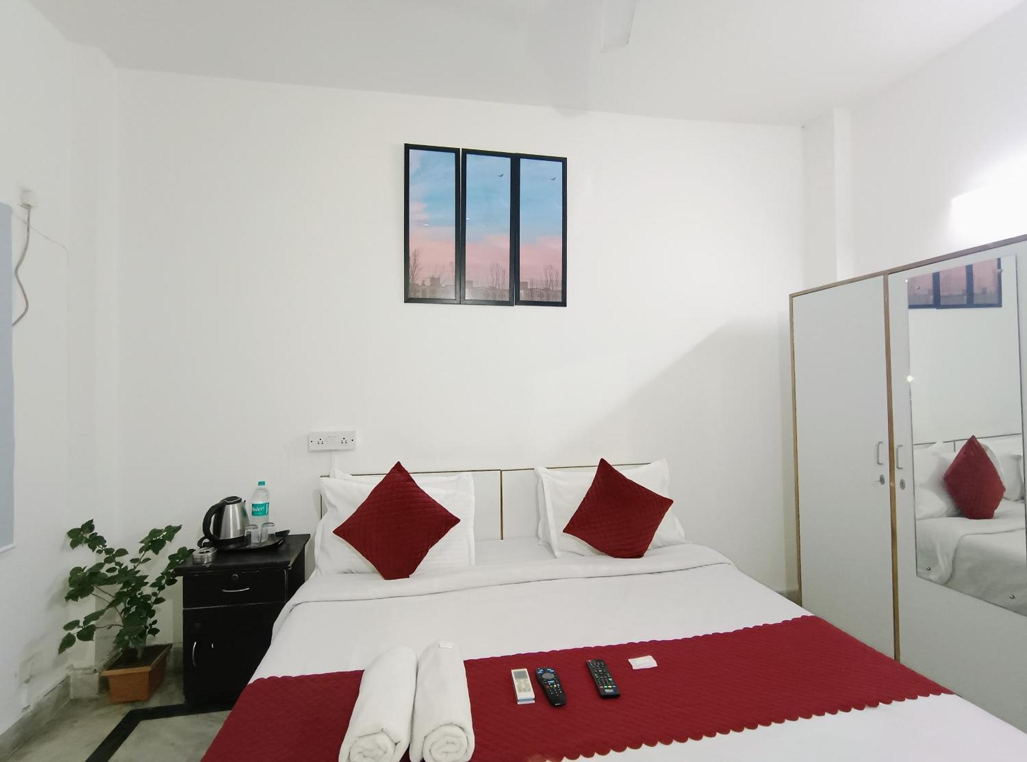 Hotel Hauz Khas Fort View Нью-Делі Екстер'єр фото