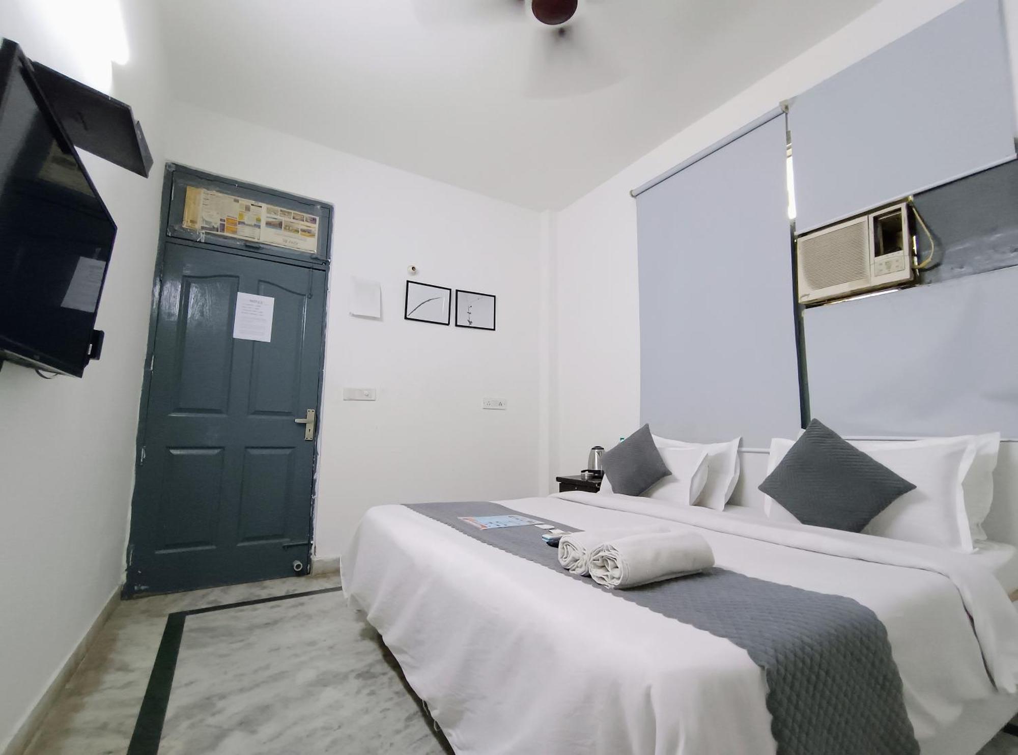 Hotel Hauz Khas Fort View Нью-Делі Екстер'єр фото